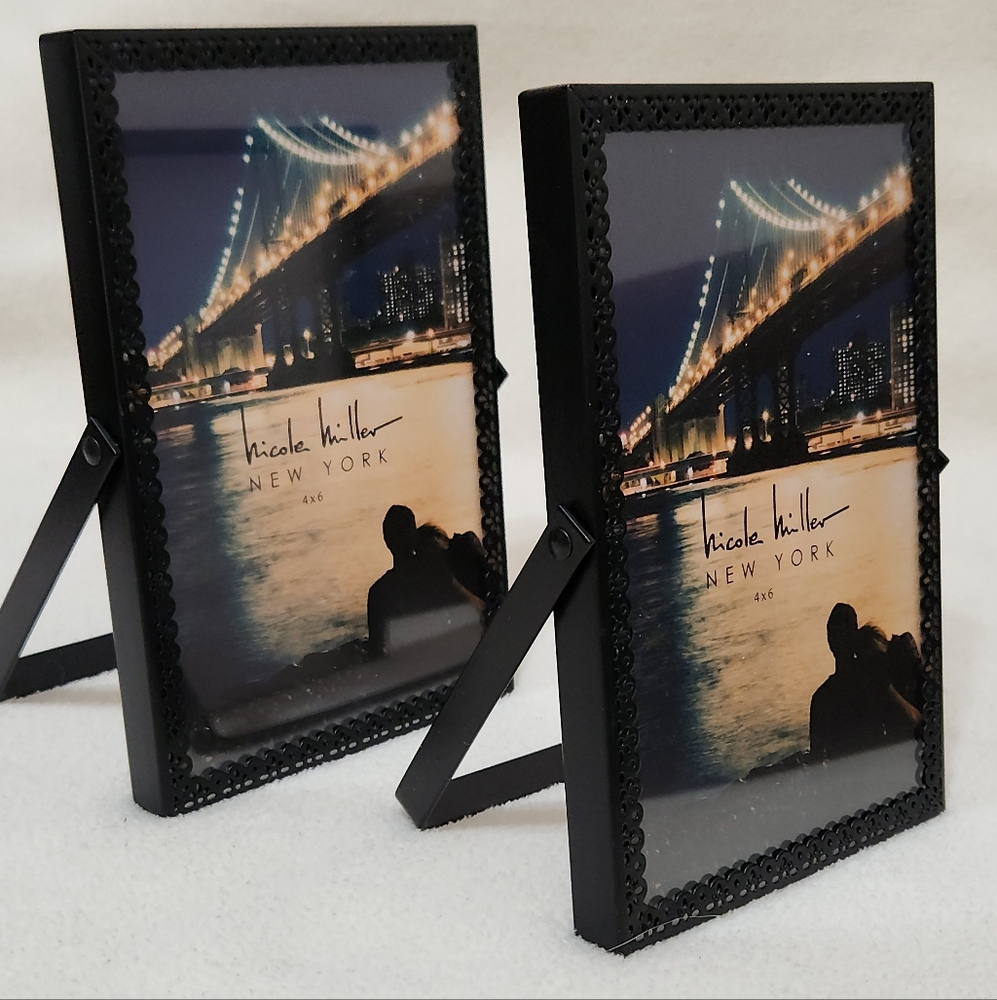 Pair of NICOLE MILLER Metal Picture Frames in Black 4"X6" New